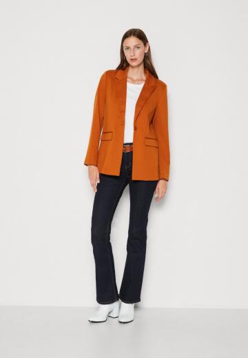 Длинный блейзер