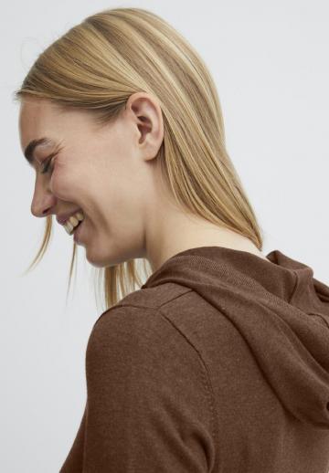 Пуловер с капюшоном