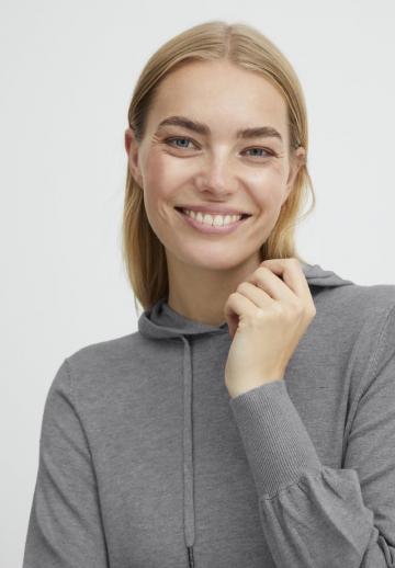 Пуловер с капюшоном