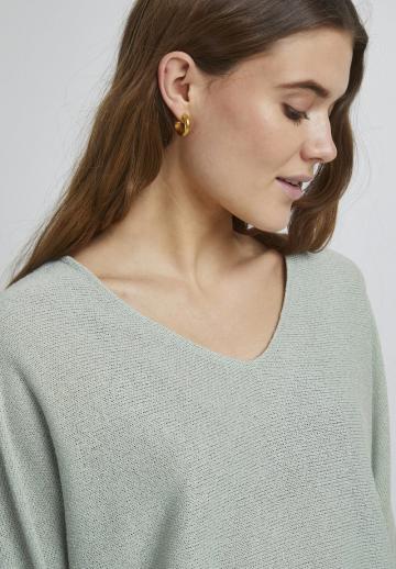 Пуловер с вырезом V