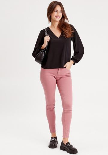 Узкие джинсы