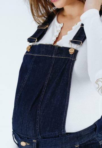 Джинсовый комбинезон