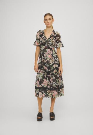 Летнее платье