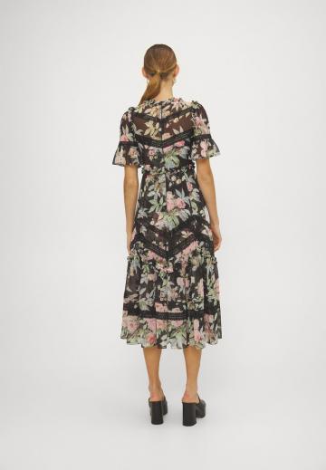 Летнее платье