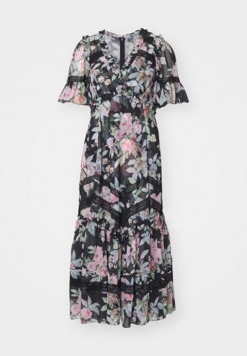 Летнее платье