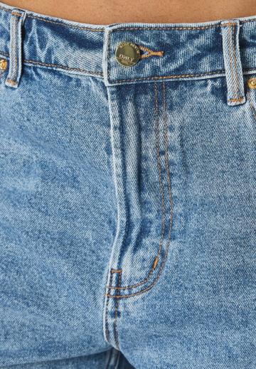 Прямые джинсы