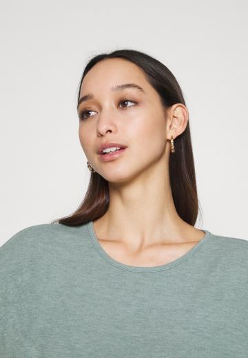 Длинная майка