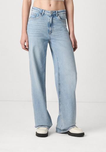 Свободные джинсы