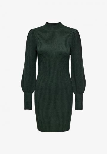 Вязаное платье