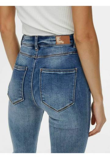 Клешеные джинсы