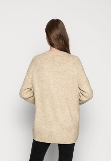 Длинный пуловер