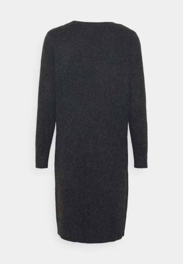 Вязаное платье
