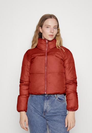 Зимняя куртка