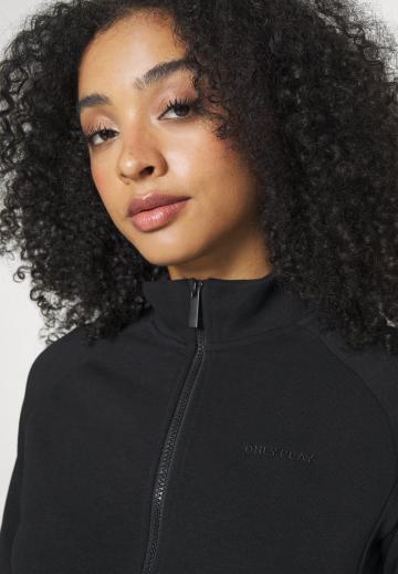 Спортивная толстовка