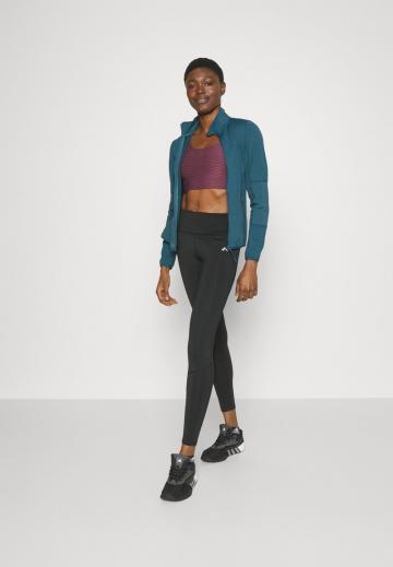 Спортивная толстовка