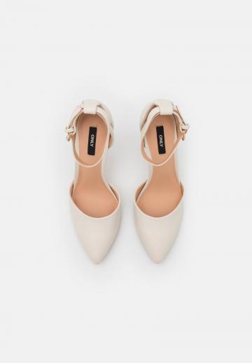 Туфли на высоком каблуке