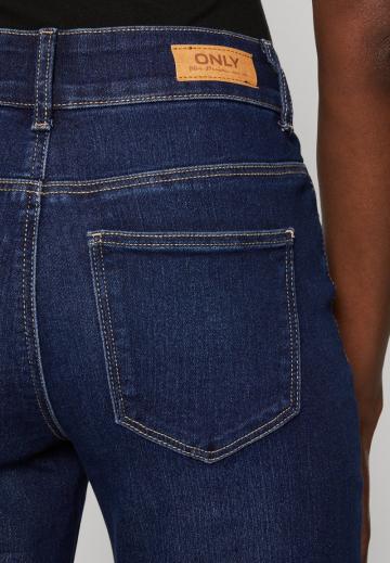 Клешеные джинсы