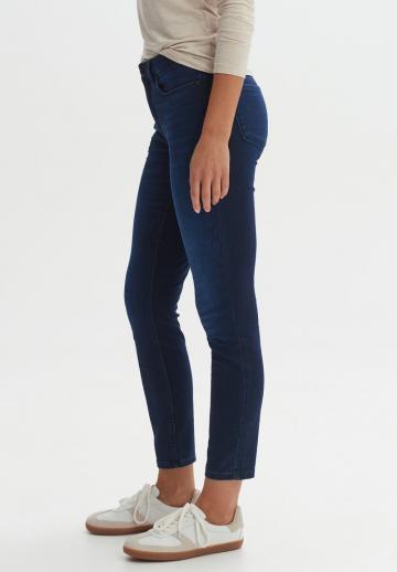 Короткие джинсы