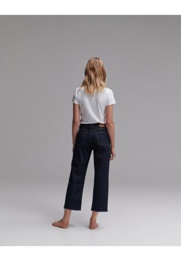 Короткие джинсы