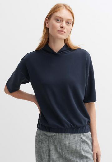 Пуловер с капюшоном