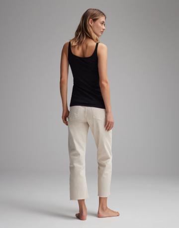 Топ на бретельках