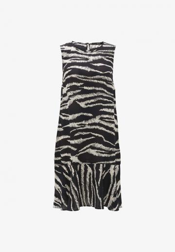 Короткое платье