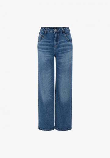 Прямые джинсы