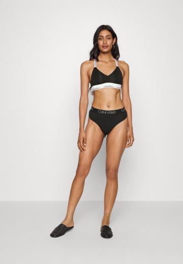 Бюстгальтер без косточек