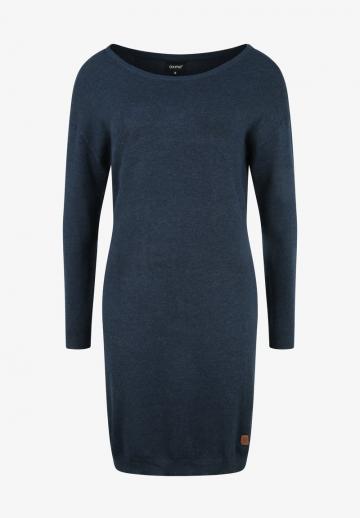 Вязаное платье