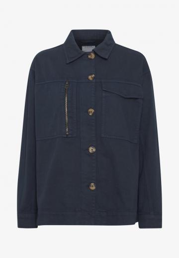 Куртка с накладнымит карманами