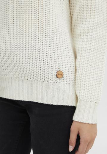 Пуловер с вырезом V