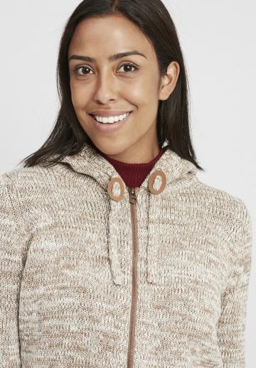 Вязаная кофта