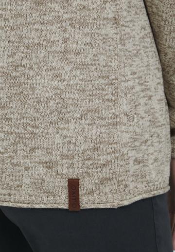 Длинный жилет