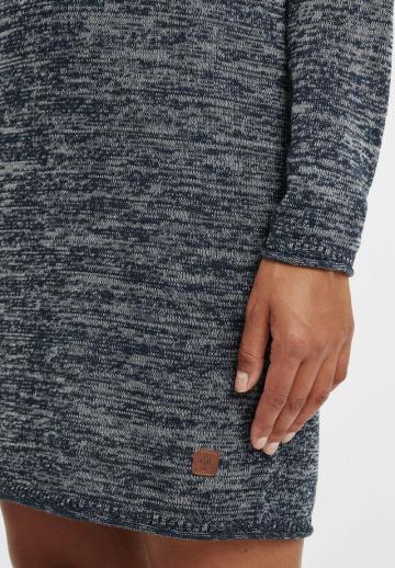 Вязаное платье