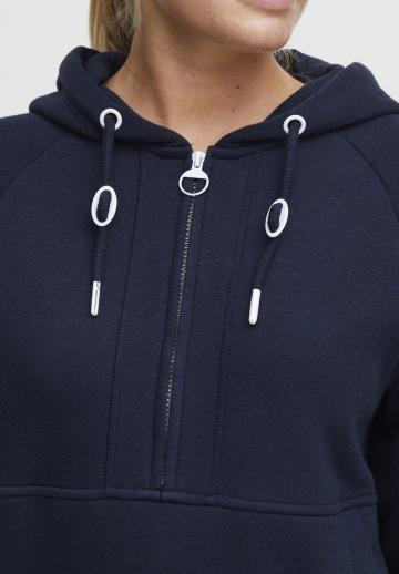 Пуловер с капюшоном