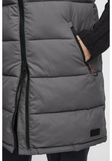 Длинный жилет