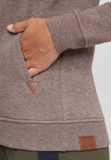 Пуловер с капюшоном