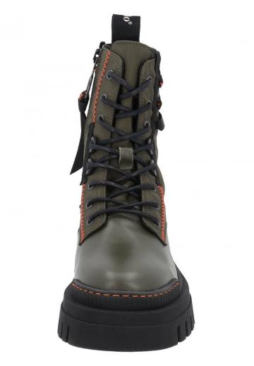 Ботинки на шнуровке