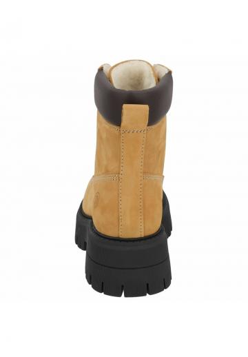 Ботинки на шнуровке