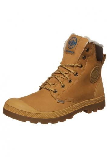 Ботинки на шнуровке