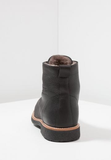 Зимние ботинки