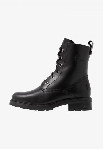Ботинки на шнуровке