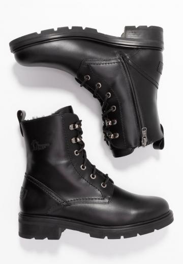 Ботинки на шнуровке