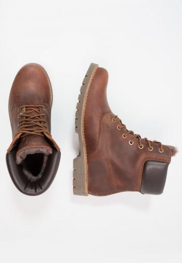 Зимние ботинки