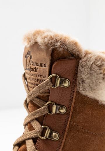 Ботинки на шнуровке