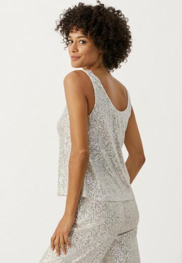 Блузка без рукавов