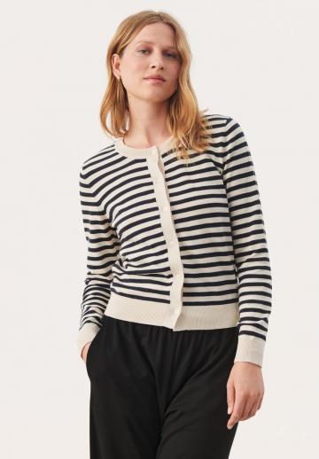 Вязаная кофта