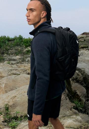 Спортивная кофта