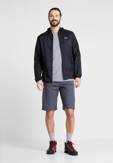 Куртка-дождевик