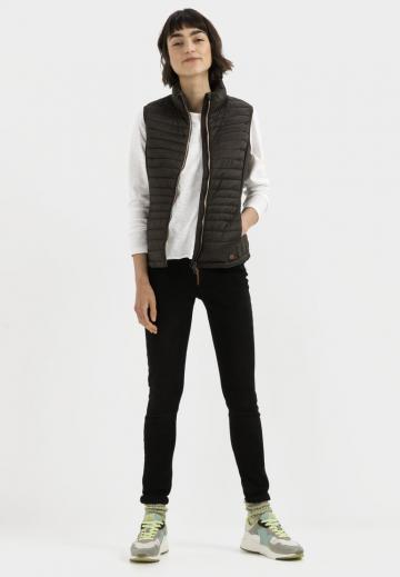 Пуховой жилет